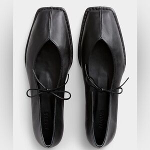 ALOHAS Black Square-Toe Leather Flats with Bow